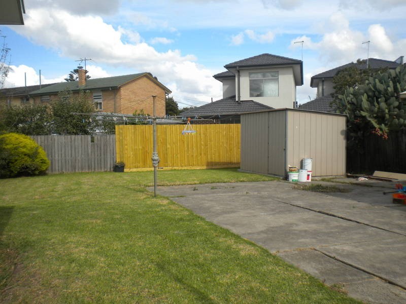15 Gosford Crescent, Broadmeadows VIC 3047
