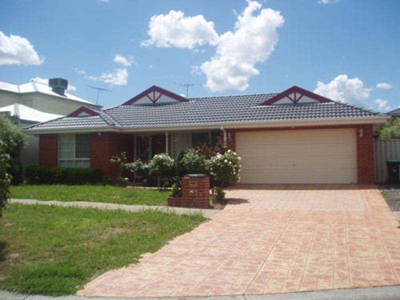 42 Parkin Avenue, Caroline Springs VIC 3023