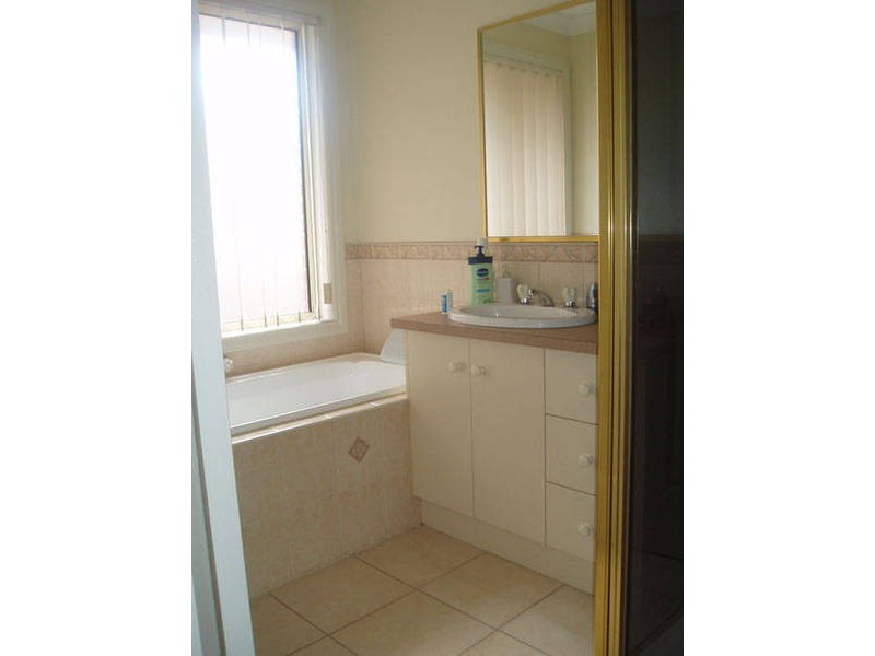 42 Parkin Avenue, Caroline Springs VIC 3023