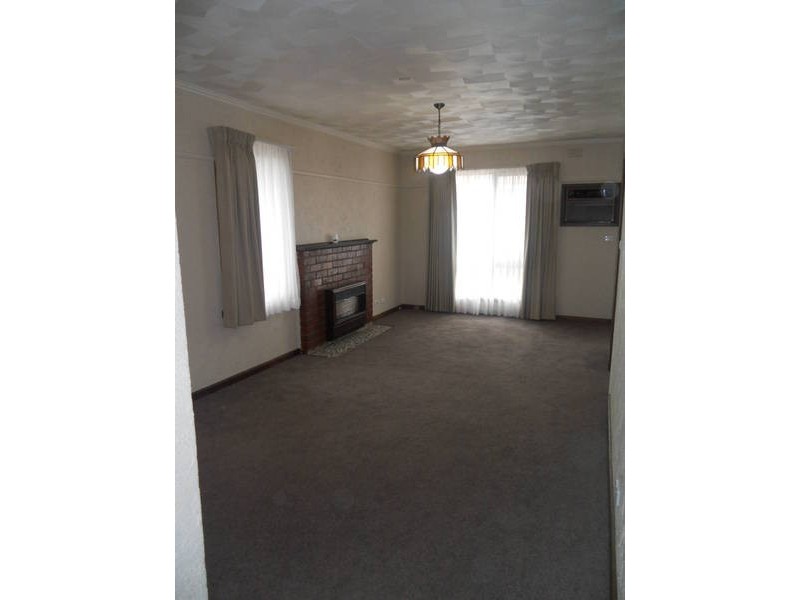 28 Landy Rd, Jacana VIC 3047