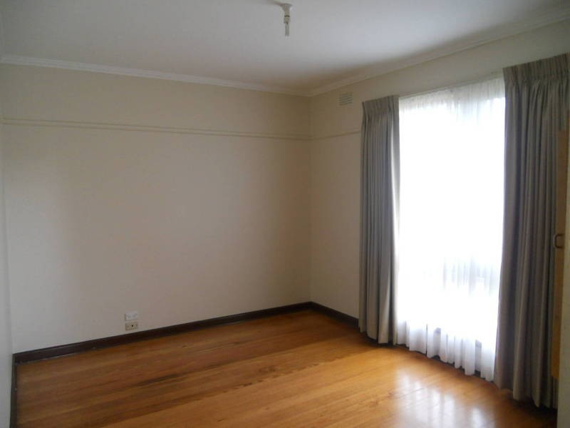 28 Landy Rd, Jacana VIC 3047