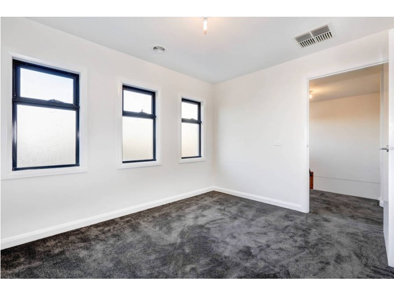 2/56 Lahinch St, Broadmeadows VIC 3047