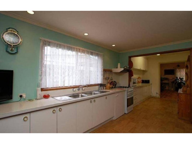 32 Gosford  Crescent, Broadmeadows VIC 3047