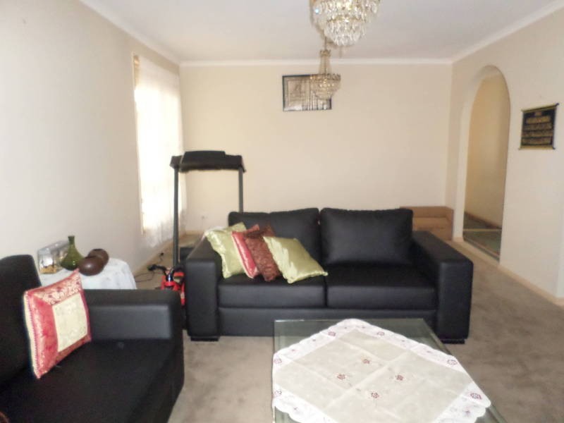 27 Wrigley Crescent, Roxburgh Park VIC 3064
