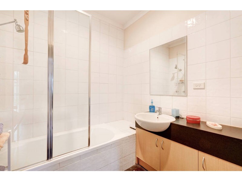 4/60 Ward St, Glenroy VIC 3046