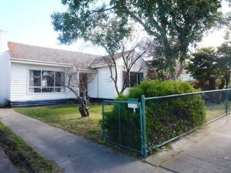 95 Paget Avenue, Glenroy VIC 3046