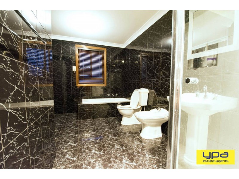 72 Daley St, Glenroy VIC 3046