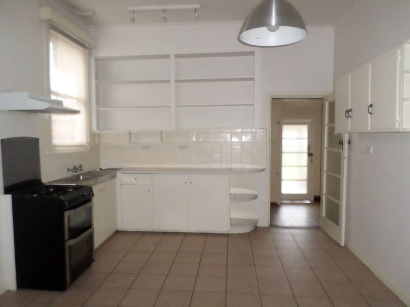 4 Sussex Street, Pascoe Vale VIC 3044