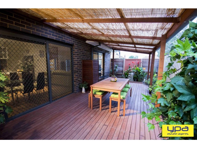 1/32  Sutherland Street, Hadfield VIC 3046