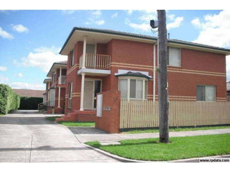 1/83 Station Road, Glenroy VIC 3046