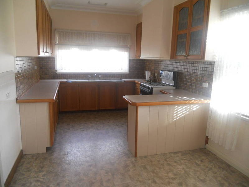 18 ANSELM GROVE, Glenroy VIC 3046