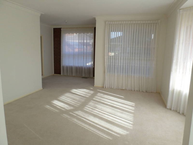 25 Benaroon Drive, Lalor VIC 3075