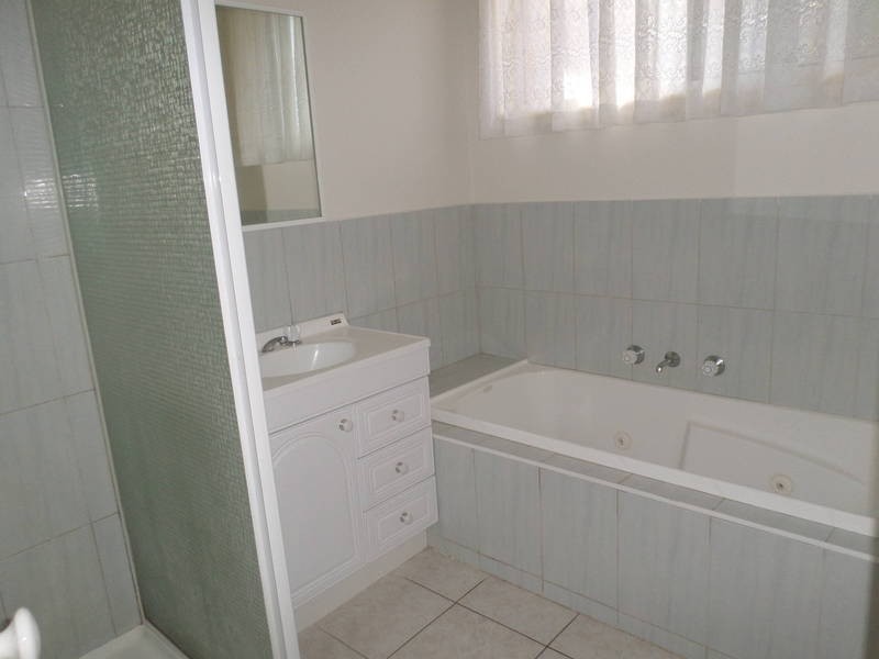 25 Benaroon Drive, Lalor VIC 3075