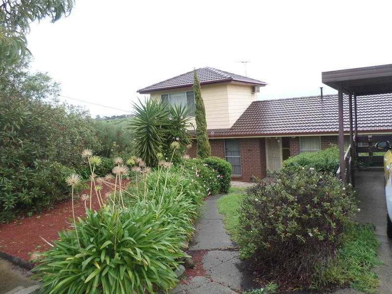 12 Fraser Court, Jacana VIC 3047