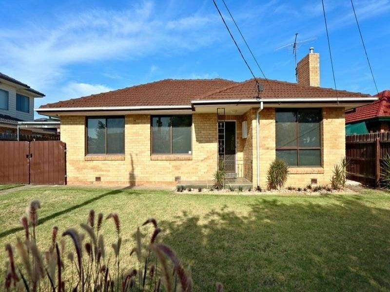 64 Leonard St, Glenroy VIC 3046
