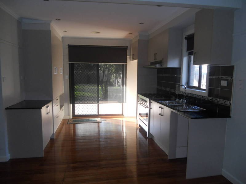 64 Leonard St, Glenroy VIC 3046