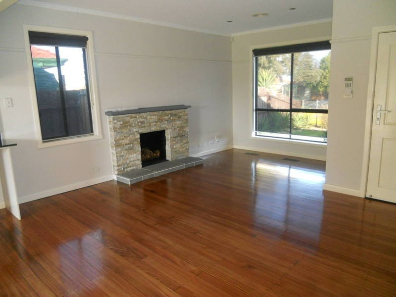 64 Leonard St, Glenroy VIC 3046