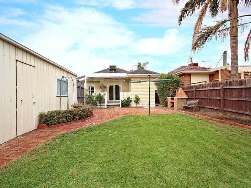 84 South Street, Hadfield VIC 3046