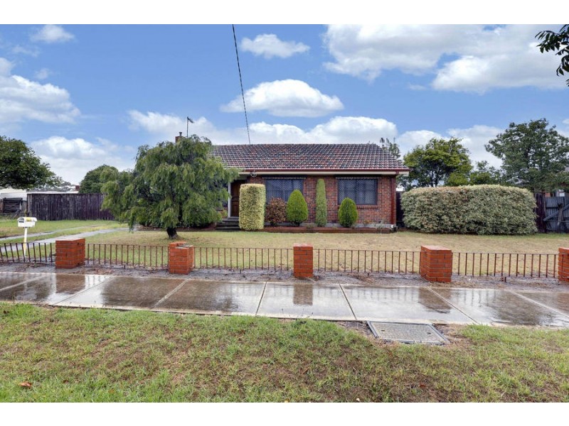 4 Central Grove, Broadmeadows VIC 3047