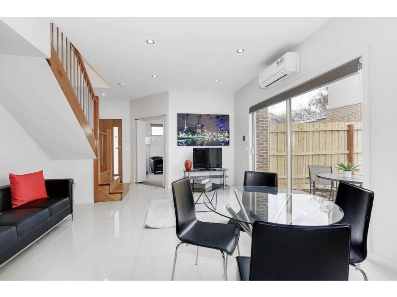 2/34 Kitchener Street, Broadmeadows VIC 3047