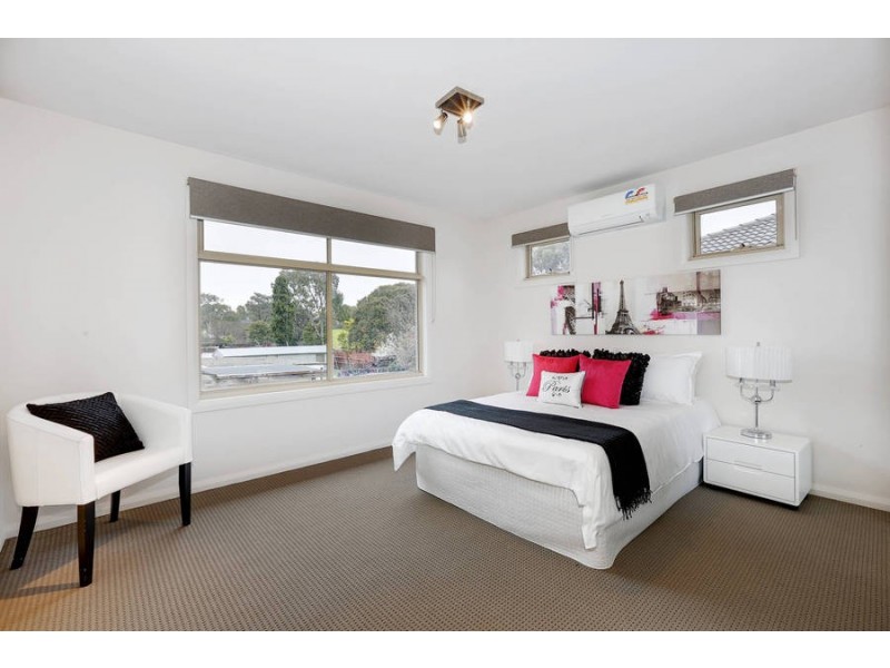 2/34 Kitchener Street, Broadmeadows VIC 3047