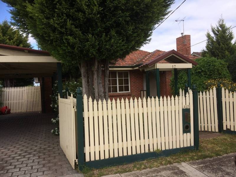 17 Sunset Boulevard, Jacana VIC 3047