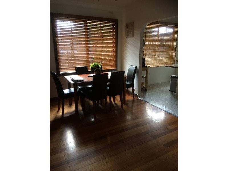 17 Sunset Boulevard, Jacana VIC 3047