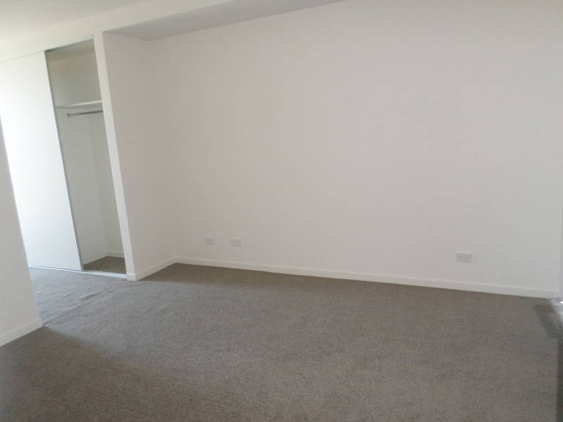 350/73 Crn Lake Street & Commercial Road, Caroline Springs VIC 3023