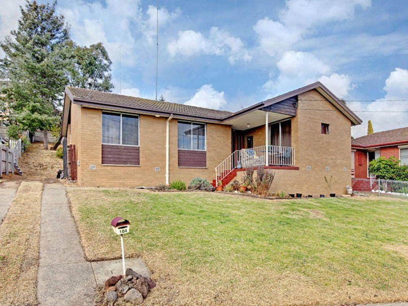 104 Ripplebrook Dr, Broadmeadows VIC 3047