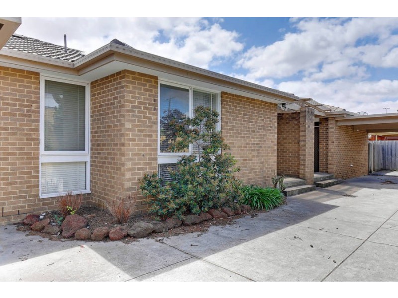 2/4 HYDE STREET, Hadfield VIC 3046