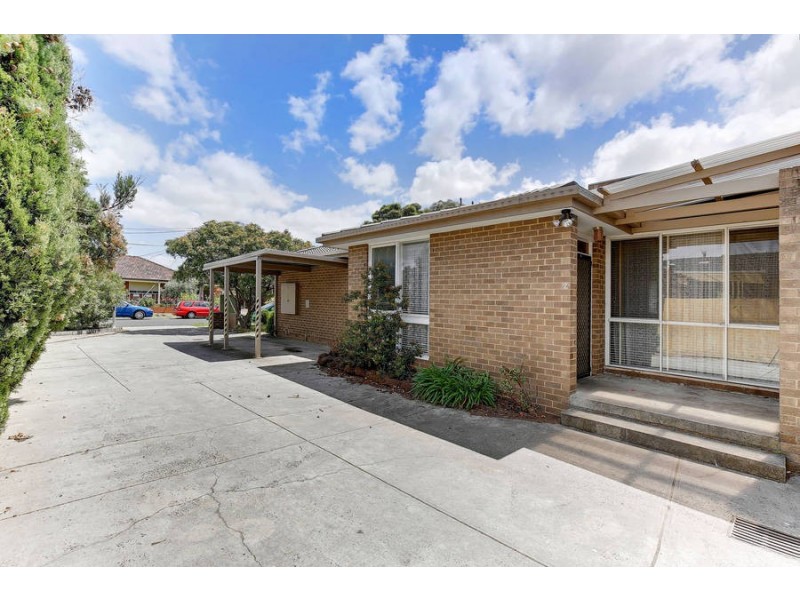 2/4 HYDE STREET, Hadfield VIC 3046
