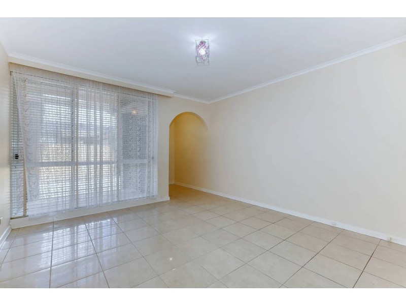 2/4 HYDE STREET, Hadfield VIC 3046