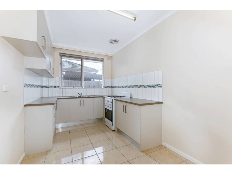 2/4 HYDE STREET, Hadfield VIC 3046