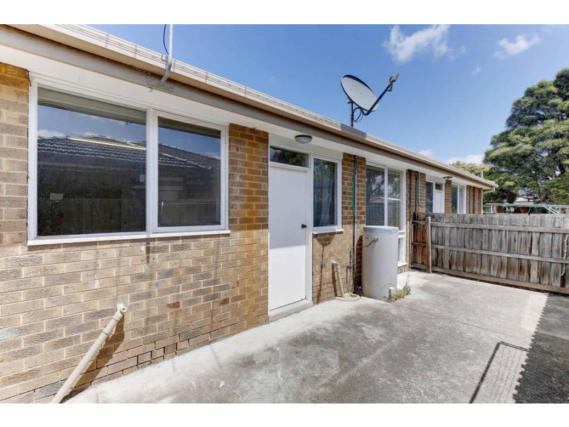 2/4 HYDE STREET, Hadfield VIC 3046