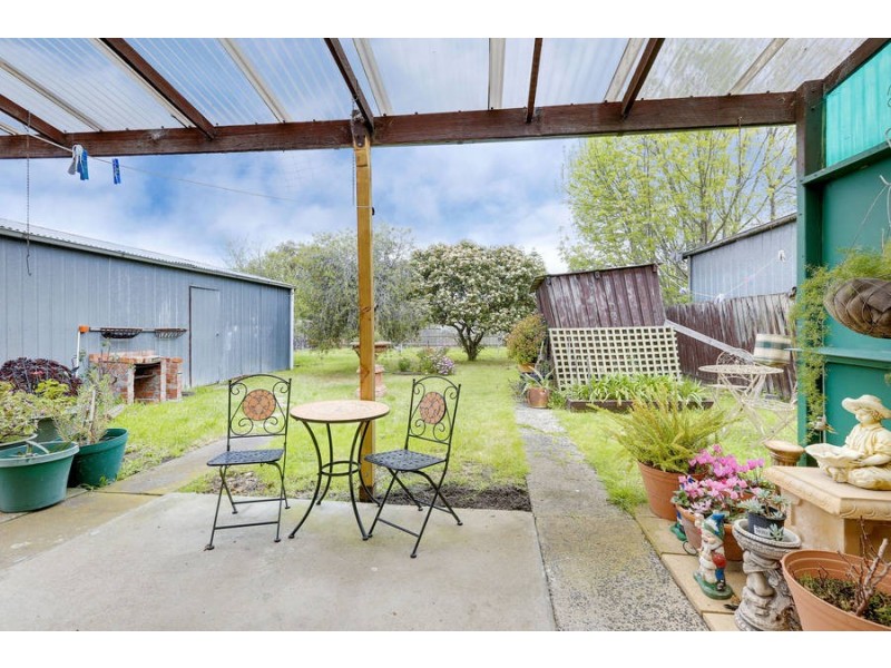 327  CAMP ROAD, Broadmeadows VIC 3047