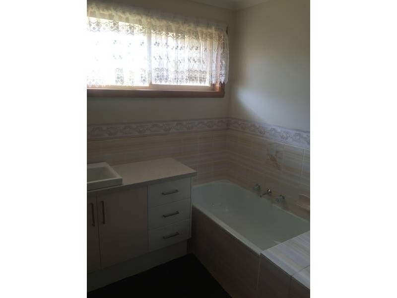 3/2 North Road, Avondale Heights VIC 3034