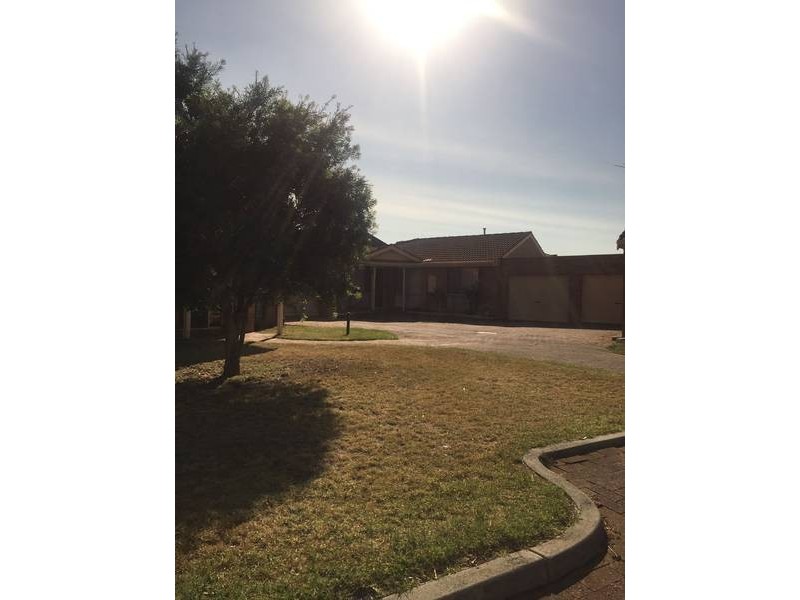 3/2 North Road, Avondale Heights VIC 3034