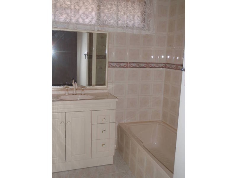 12 Dunstan Parade, Dallas VIC 3047