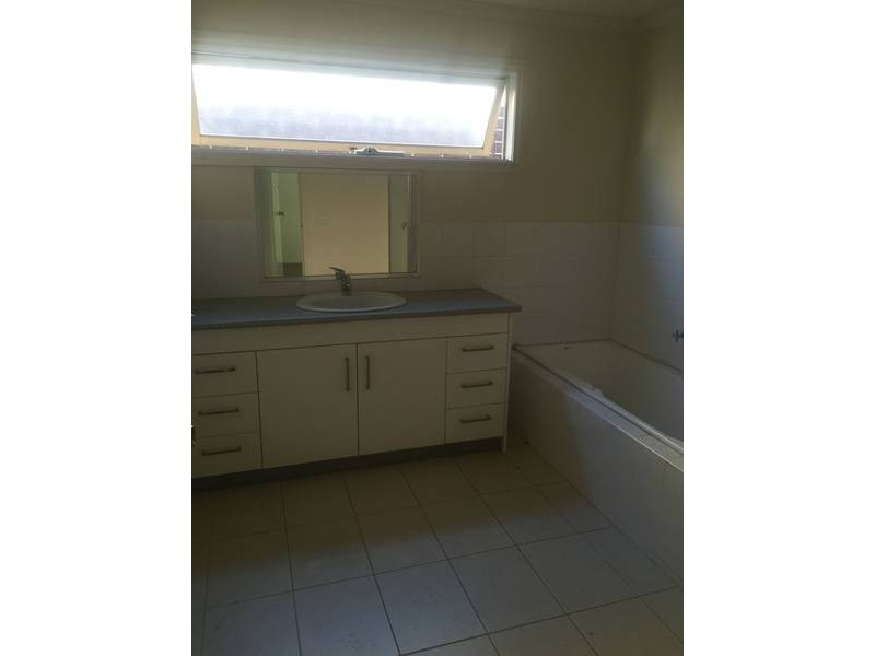 2/768 Pascoe Vale Road, Glenroy VIC 3046