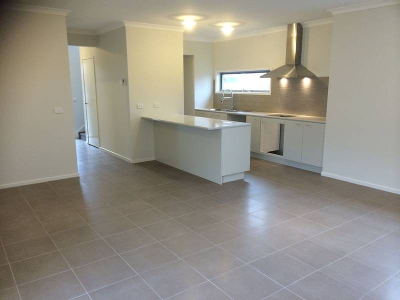 13 TURION DRIVE, Mickleham VIC 3064