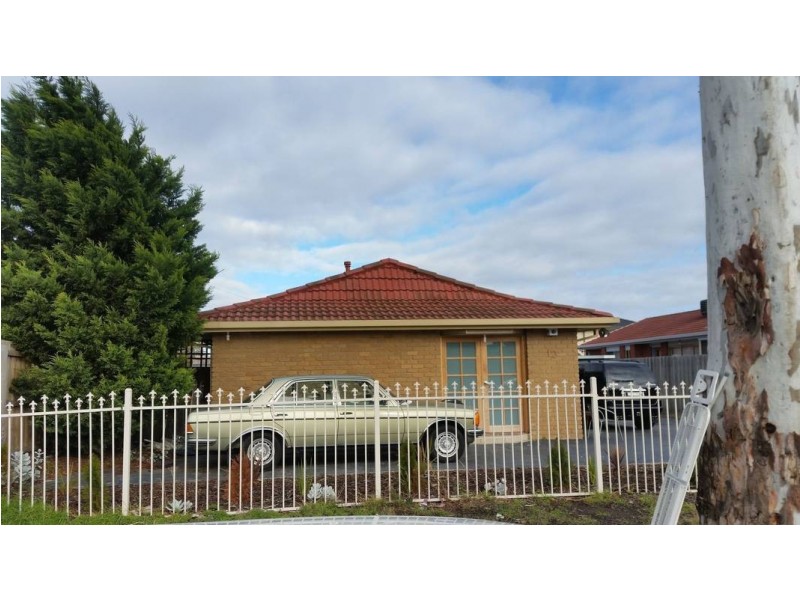 12 Milford Court, Meadow Heights VIC 3048
