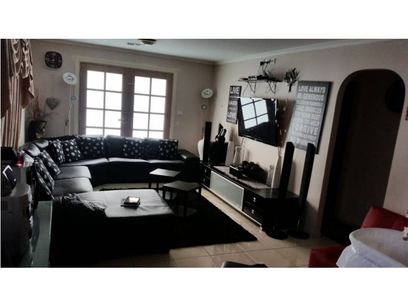 12 Milford Court, Meadow Heights VIC 3048