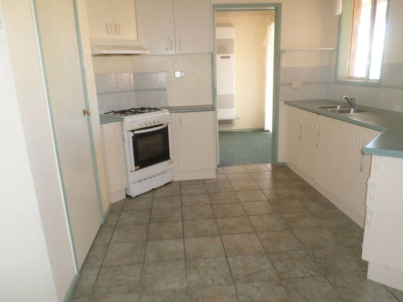 2 Ironbark Court, Meadow Heights VIC 3048