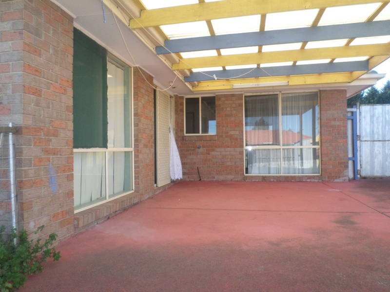 2 Ironbark Court, Meadow Heights VIC 3048