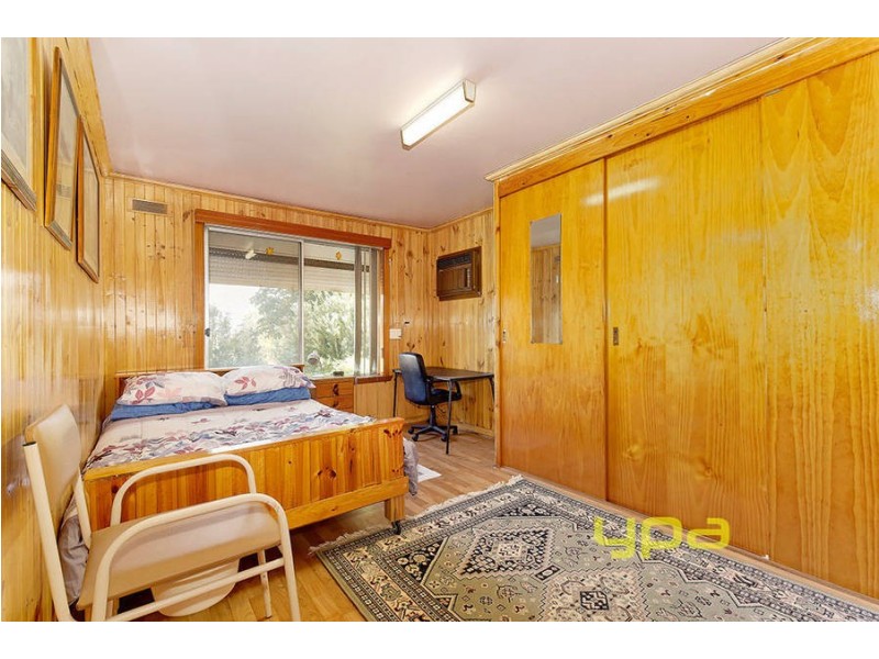 16 MOONEE BLVD, Glenroy VIC 3046