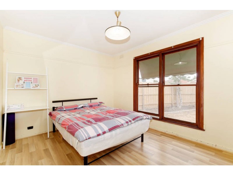 7 BESSELL COURT, Jacana VIC 3047