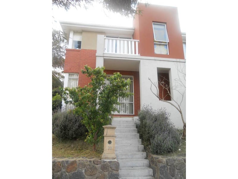 77 Ravenhill Boulevard, Roxburgh Park VIC 3064