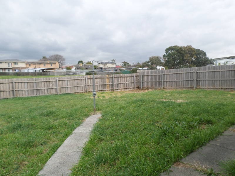 12 TEMPY COURT, Dallas VIC 3047