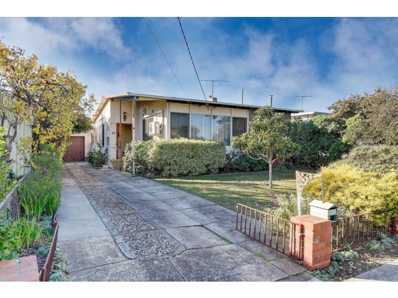 24 GOSFORD CRESCENT, Broadmeadows VIC 3047
