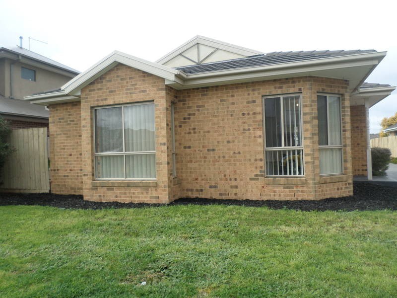 1/52 Isla Avenue, Glenroy VIC 3046